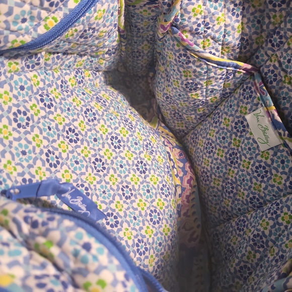 Vera Bradley Tote Bag or Crossbody Bag, Size: Large Blue Multi-Colored - Picture 13 of 16